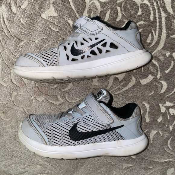 Nike 9c grey sneakers black swoosh - Picture 3 of 5